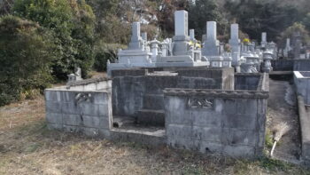 昭和に建てたお墓をリフォームします　2,023年、新年最初の工事の開始です！1